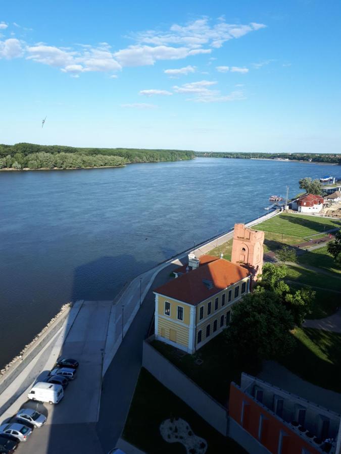 Apartman Panorama Vukovar Bagian luar foto